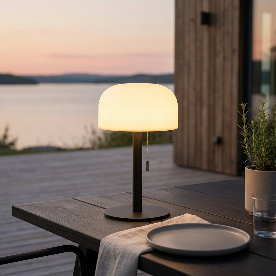 Nordic Flame Trådløs LED Bordlampe – 26 cm Sort - inkl fjernbetjening.