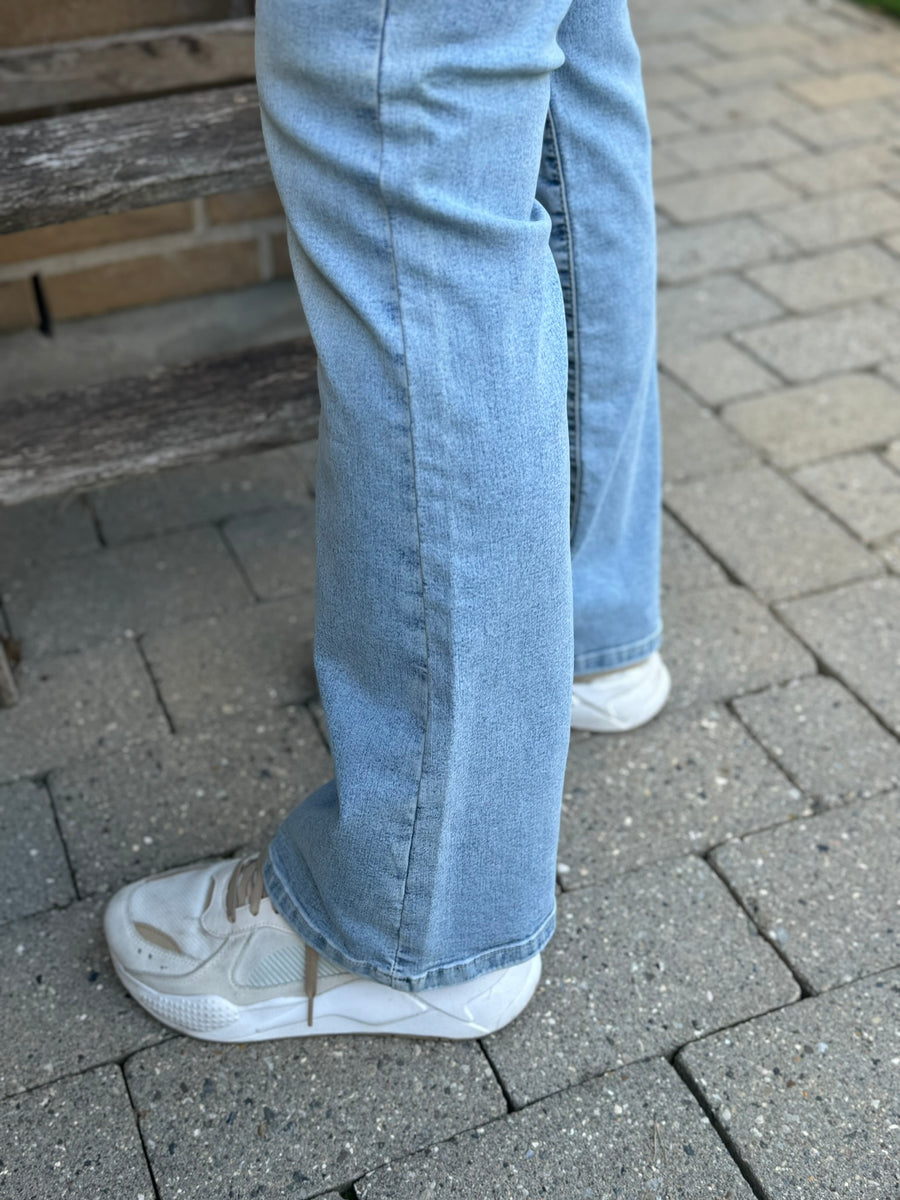 Isay Lido Flare Jeans - Light Denim