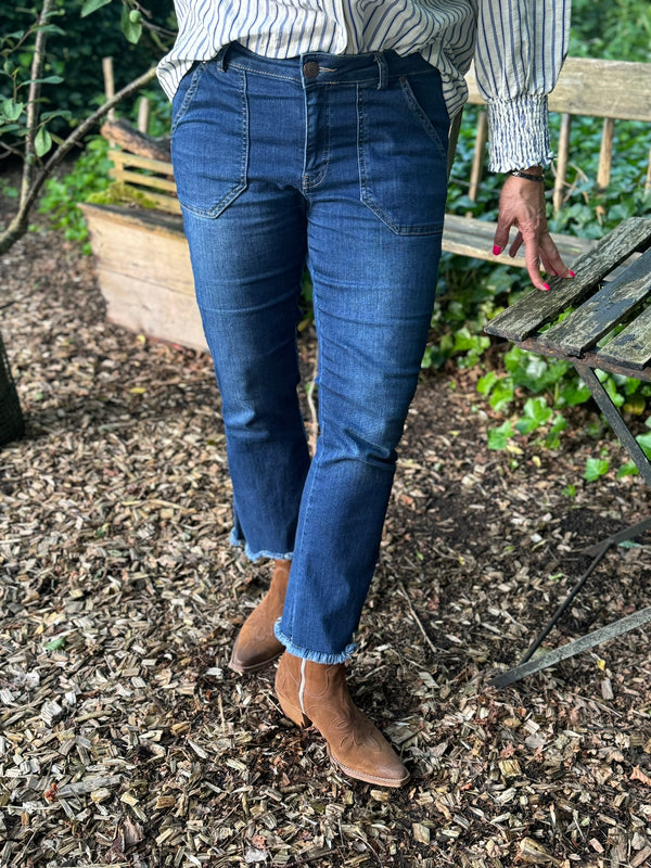 Isay Como Flare Jeans - Dark Denim | Isay | Køb online hos Moster D – Hurtig levering