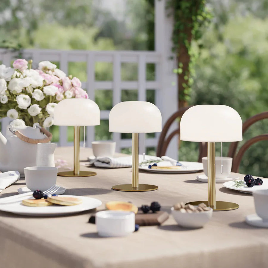 Nordic Flame Trådløs LED Bordlampe – 26 cm Messing - inkl fjernbetjening.