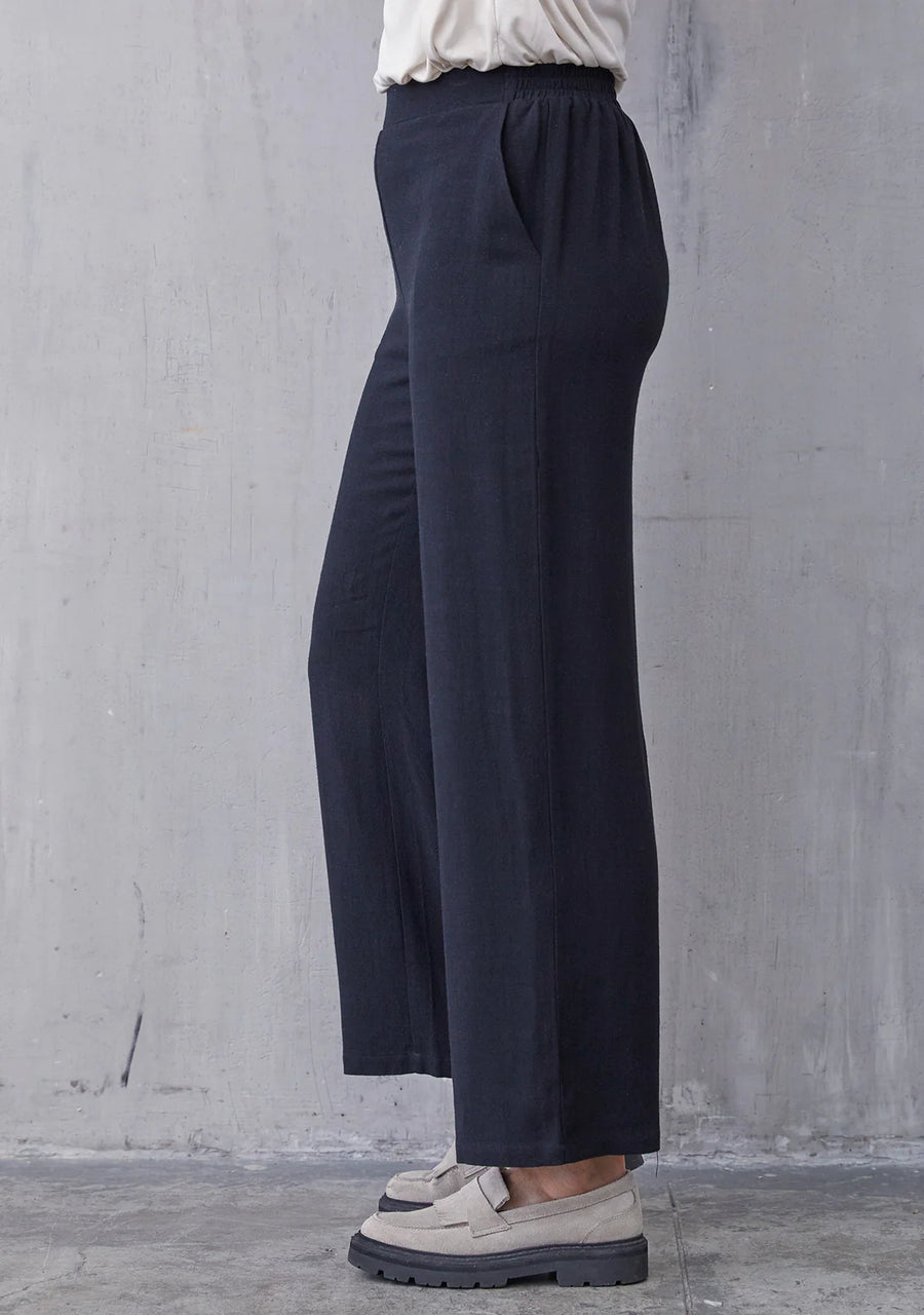 Isay Pearl Pants - Black