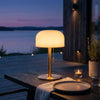 Nordic Flame Trådløs LED Bordlampe – 26 cm Messing - inkl fjernbetjening.