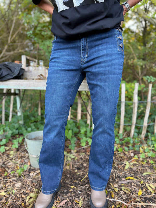 Isay Como Flare Button Jeans - Dark Denim | Isay | Køb online hos Moster D – Hurtig levering