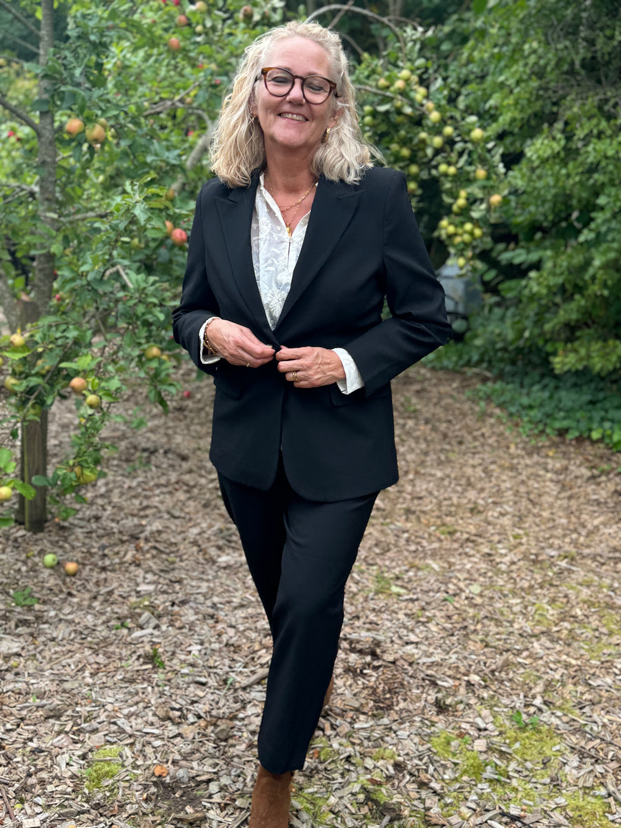 Isay Firenze Blazer - Black | Isay | Køb online hos Moster D – Hurtig levering
