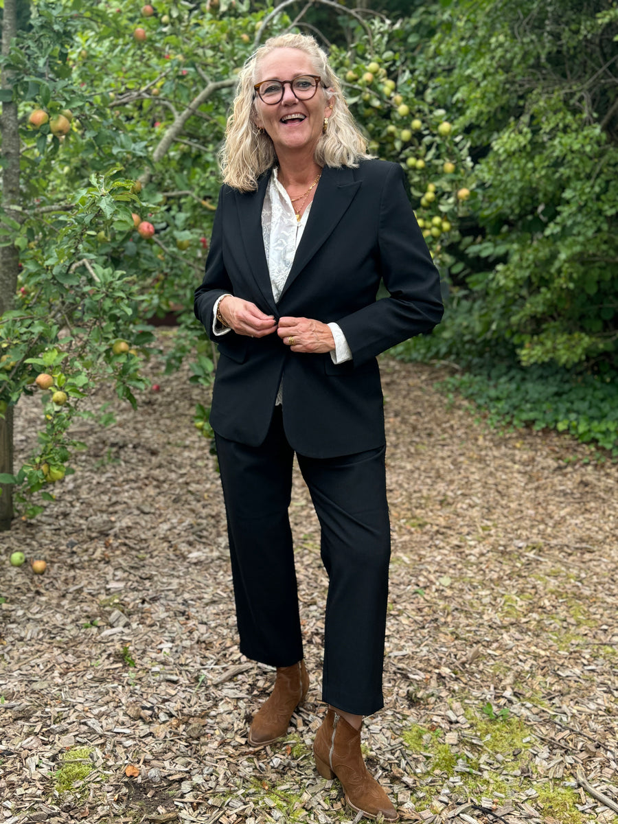 Isay Firenze Blazer - Black | Isay | Køb online hos Moster D – Hurtig levering