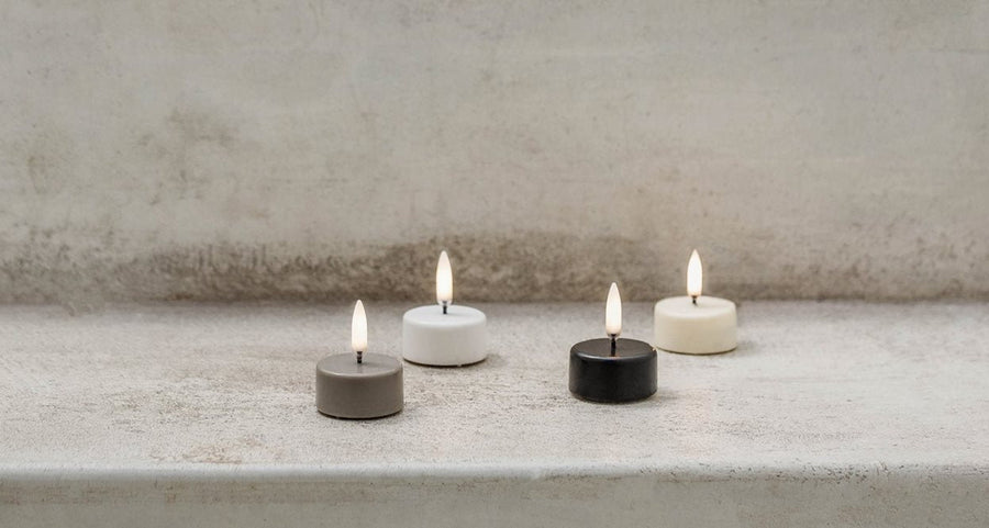Uyuni LED Fyrfadslys, Nordic White Wax, Smooth, Ø4 x H2,1 cm